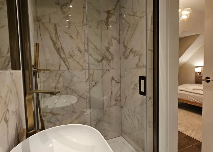 Boutique Parklane - Newly Renovated מלון וינה