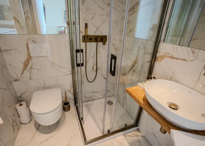 Boutique Parklane - Newly Renovated מלון *