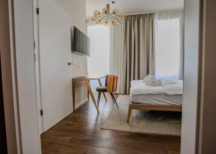 Boutique Parklane - Newly Renovated